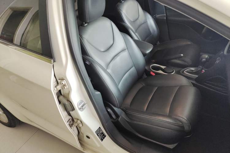 Used Fiat Ottimo 2014 1.4T Automatic Comfort Edition Right Front Seat