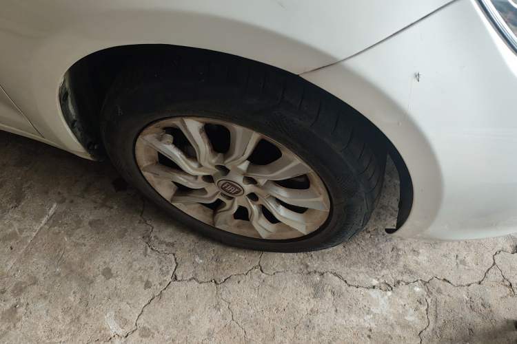 Used Fiat Ottimo 2014 1.4T Automatic Comfort Edition Right Front Wheel Hub