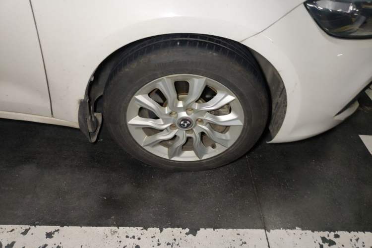Used Fiat Ottimo 2014 1.4T Automatic Comfort Edition Right Front Wheel Hub