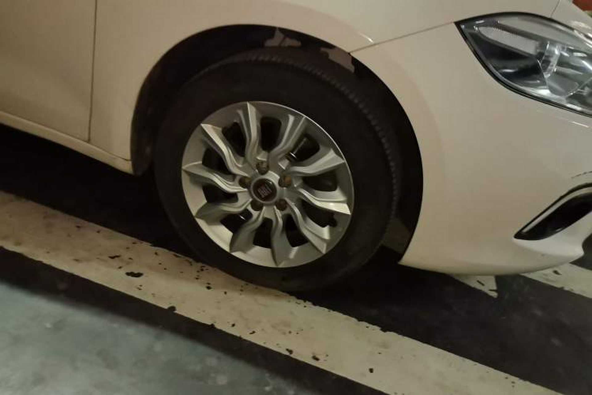 Used Fiat Ottimo 2014 1.4T Automatic Comfort Edition Right Front Wheel Hub