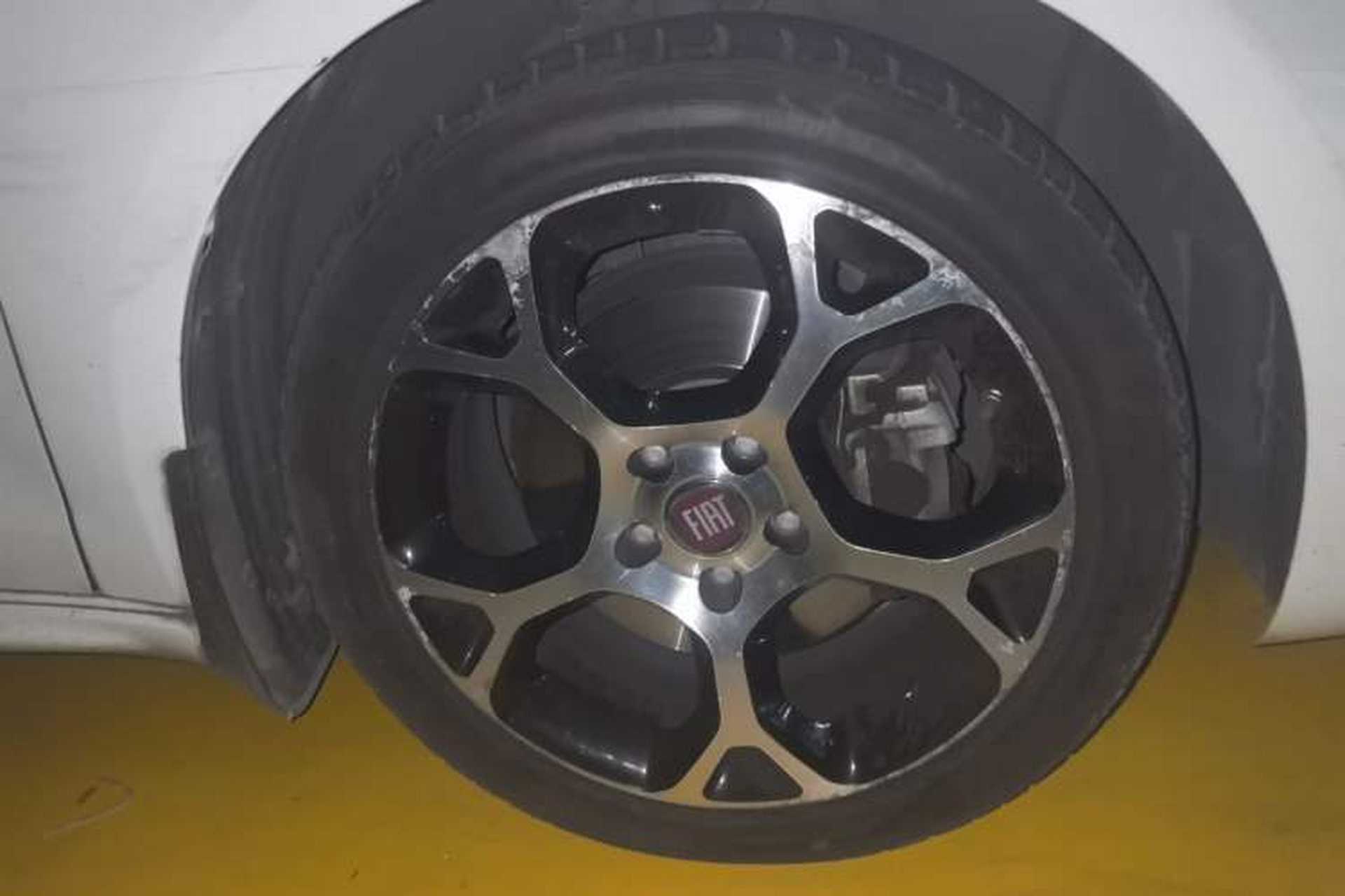 Used Fiat Ottimo 2014 1.4T Automatic Sport Edition Right Front Wheel Hub