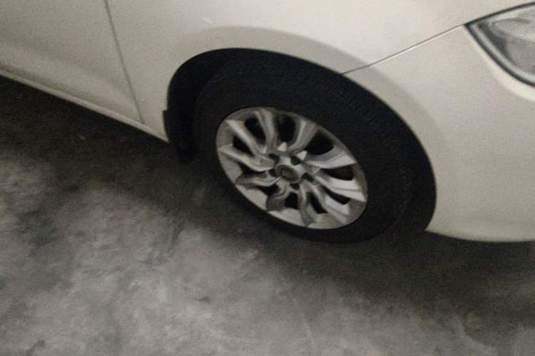 Used Fiat Ottimo 2014 1.4T Automatic Comfort Edition Right Front Wheel Hub