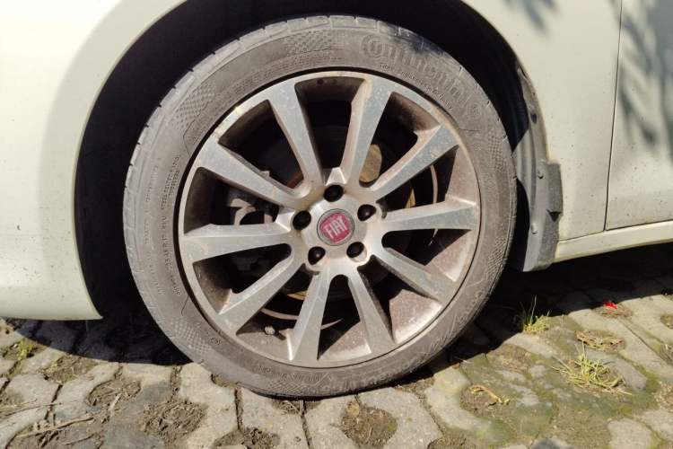 Used Fiat Ottimo 2014 1.4T Automatic Luxury Edition Right Front Wheel Hub