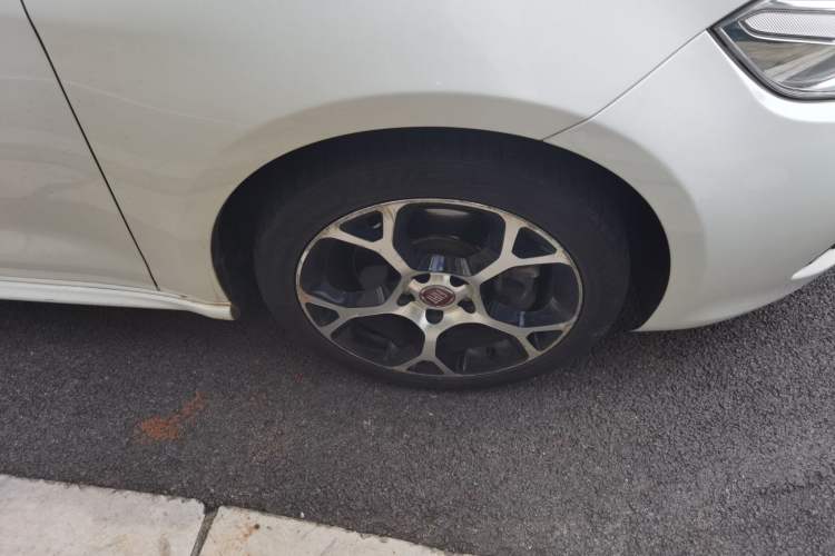Used Fiat Ottimo 2014 1.4T Automatic Sport Edition Right Front Wheel Hub