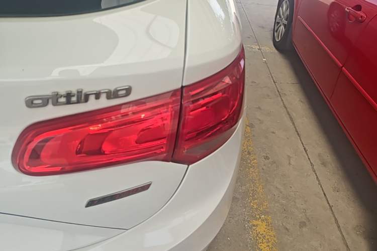 Used Fiat Ottimo 2014 1.4T Automatic Comfort Edition Right Rear Taillight