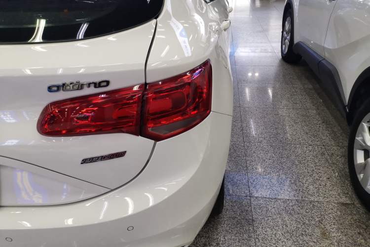 Used Fiat Ottimo 2014 1.4T Automatic Comfort Edition Right Rear Taillight