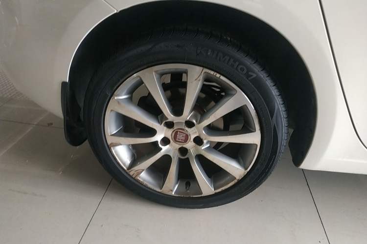 Used Fiat Ottimo 2014 1.4T Automatic Luxury Edition Right Rear Wheel Hub