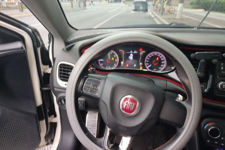 Used Fiat Ottimo 2014 1.4T Automatic Sport Edition Steering Wheel