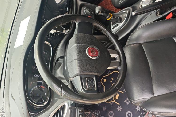 Used Fiat Ottimo 2014 1.4T Automatic Comfort Edition Steering Wheel