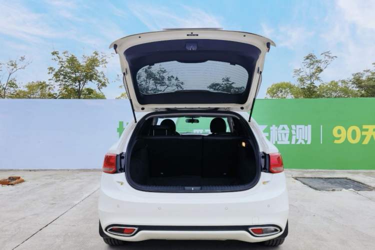 Used Fiat Ottimo 2014 1.4T Automatic Comfort Edition Trunk