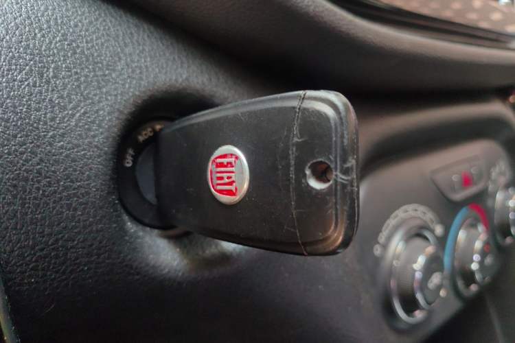 Used Fiat Ottimo 2014 1.4T Manual Comfort Edition Vehicle Key