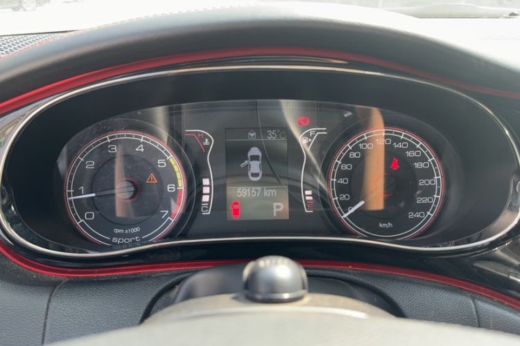 Used Fiat Ottimo 2017 1.4T Automatic Sport Edition Odometer Close Up