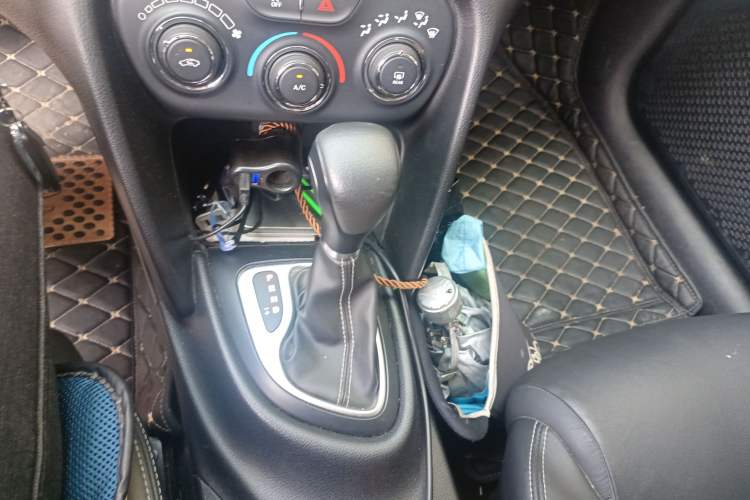 Used Fiat Ottimo 2017 1.4T Automatic Comfort Edition Gear Lever