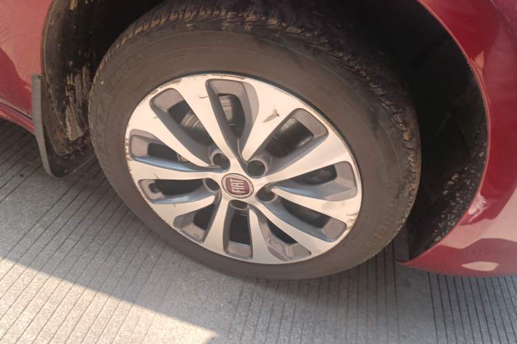 Used Fiat Ottimo 2017 1.4T Automatic Comfort Edition Right Front Wheel Hub