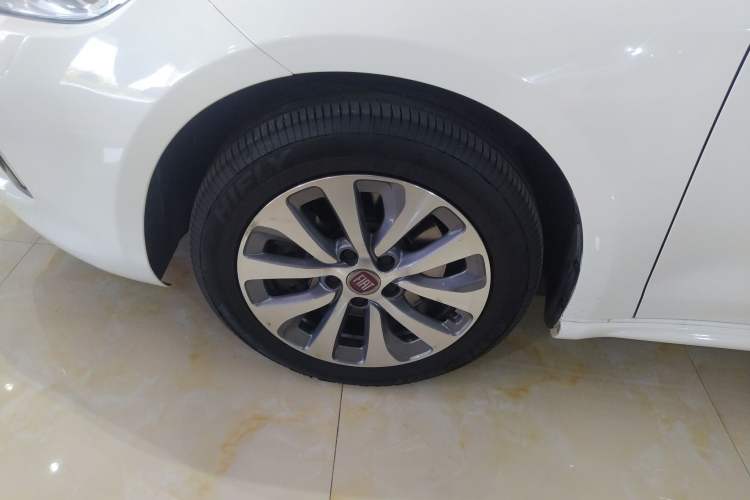 Used Fiat Ottimo 2017 1.4T Automatic Comfort Edition Left Front Wheel Hub
