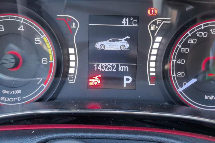 Used Fiat Ottimo 2017 1.4T Automatic Sport Edition Odometer Close Up