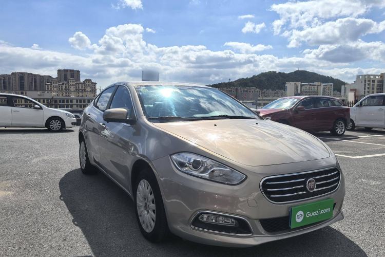Used Fiat Viaggio 2012 1.4T Automatic Enjoyment Edition Exterior 2