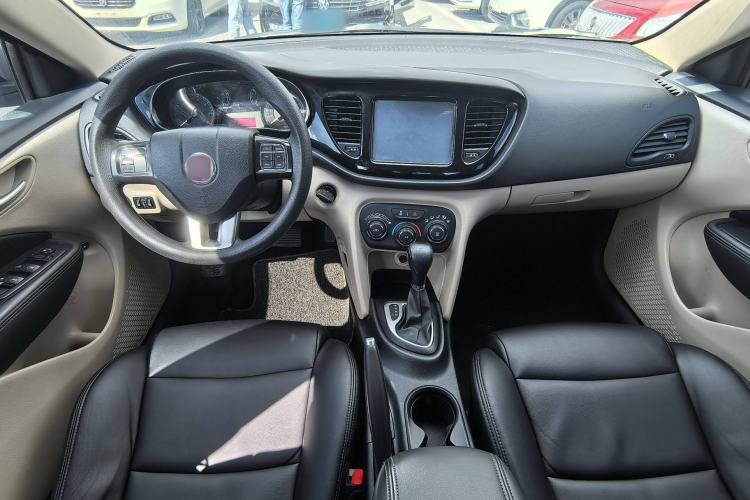Used Fiat Viaggio 2012 1.4T Automatic Enjoyment Edition Interior 4