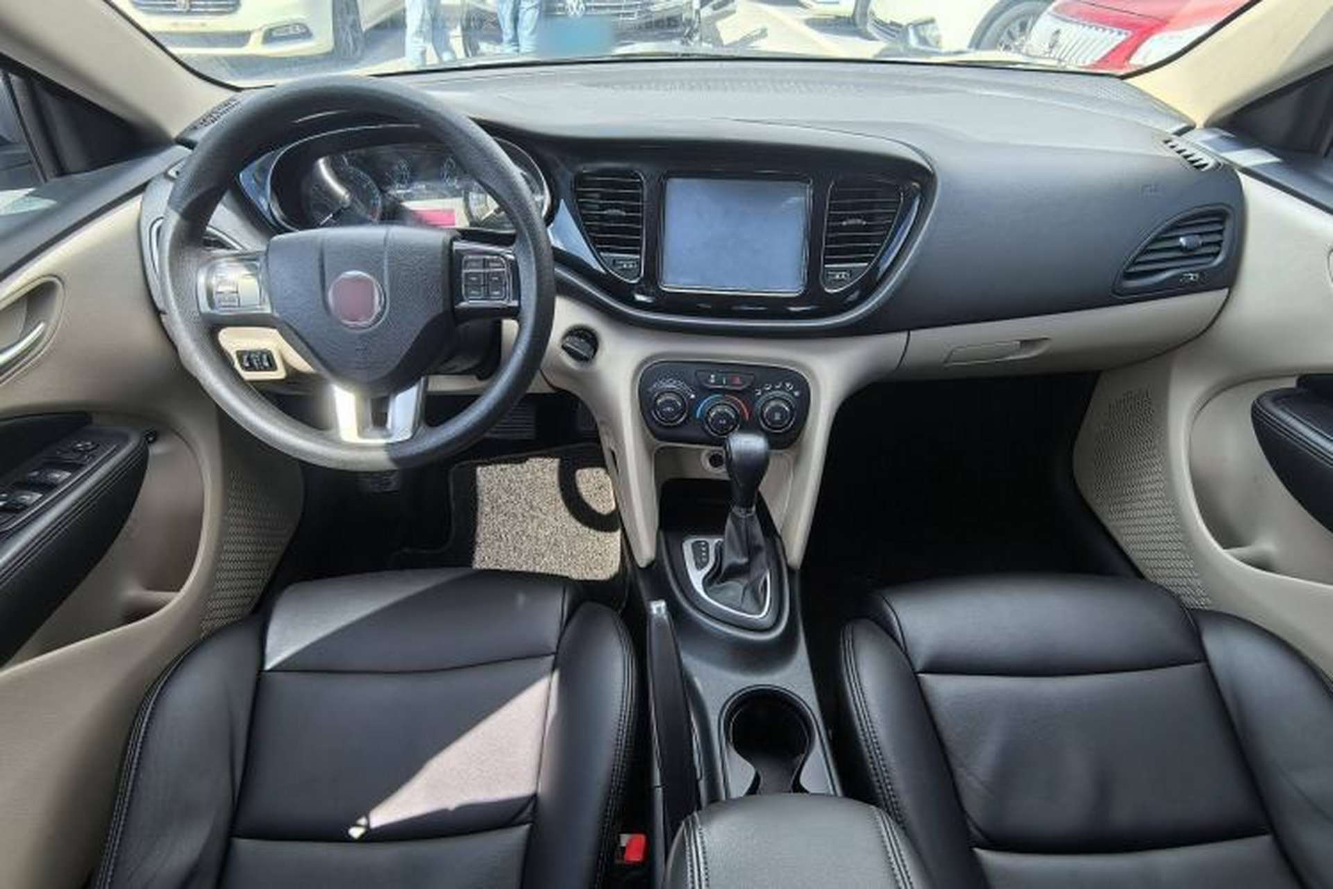 Used Fiat Viaggio 2012 1.4T Automatic Enjoyment Edition Interior 4