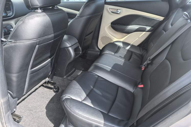 Used Fiat Viaggio 2012 1.4T Automatic Enjoyment Edition Interior 5
