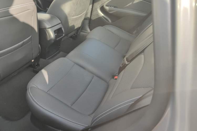 Used Fiat Viaggio 2015 1.4T Automatic Smart Edition Left Rear Seat
