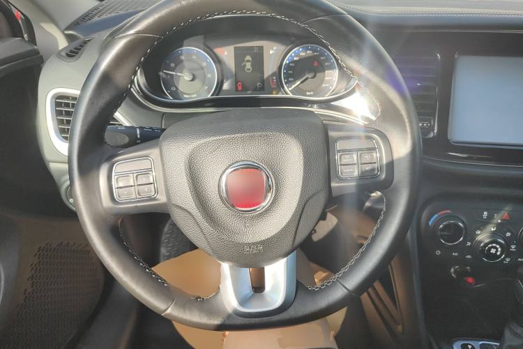 Used Fiat Viaggio 2015 1.4T Automatic Smart Edition Steering Wheel