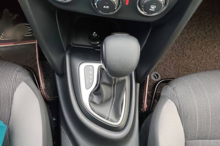 Used Fiat Viaggio 2015 1.4T Automatic Enjoyment Edition Interior 3