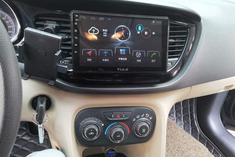 Used Fiat Viaggio 2012 1.4T Manual Enjoyment Edition Audio And AC Panel
