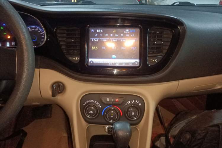 Used Fiat Viaggio 2012 1.4T Automatic Enjoyment Edition Audio And AC Panel