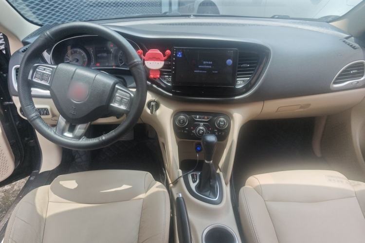 Used Fiat Viaggio 2012 1.4T Automatic Luxury Edition Center Console