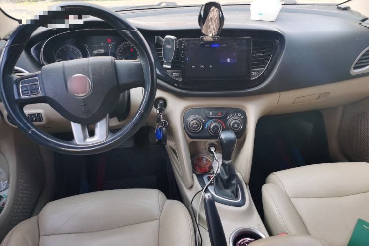Used Fiat Viaggio 2012 1.4T Automatic Jingxiang Edition Center Console