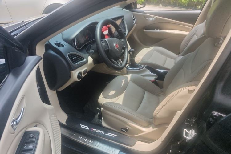 Used Fiat Viaggio 2012 1.4T Automatic Luxury Edition Driver Seat