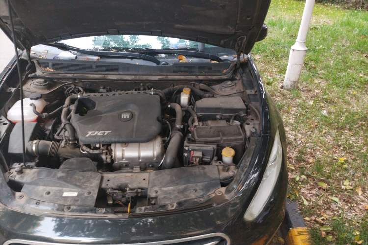 Used Fiat Viaggio 2012 1.4T Automatic Enjoyment Edition Engine Bay Left
