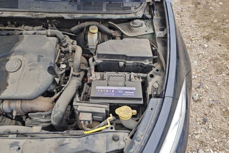 Used Fiat Viaggio 2012 1.4T Automatic Enjoyment Edition Engine Bay Left