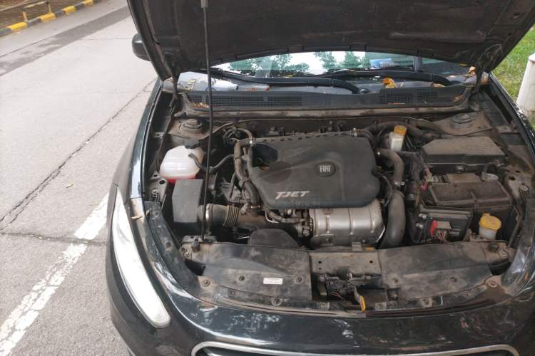 Used Fiat Viaggio 2012 1.4T Automatic Enjoyment Edition Engine Bay Right
