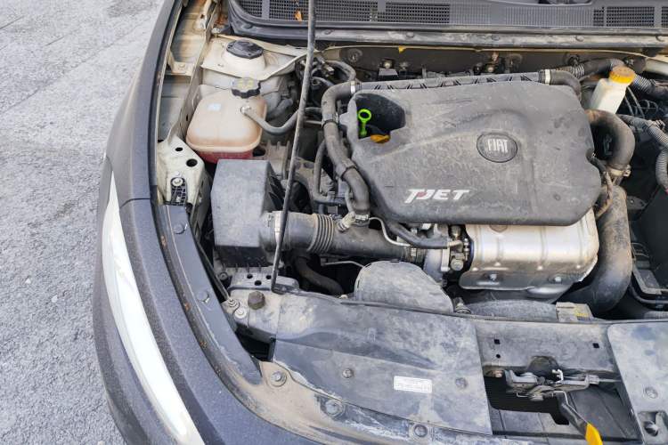 Used Fiat Viaggio 2012 1.4T Manual Enjoyment Edition Engine Bay Right