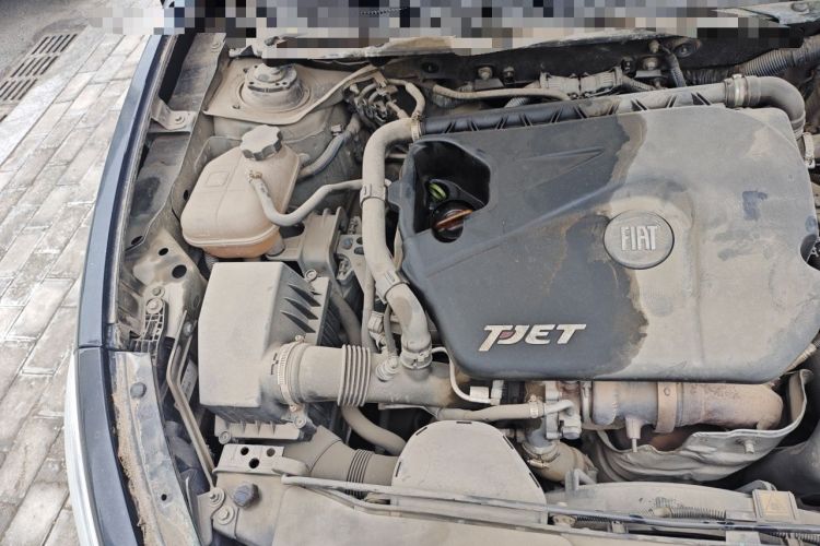 Used Fiat Viaggio 2012 1.4T Automatic Enjoyment Edition Engine Bay Right
