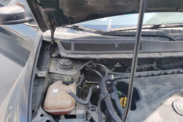 Used Fiat Viaggio 2012 1.4T Automatic Jingxiang Edition Engine Bay Right