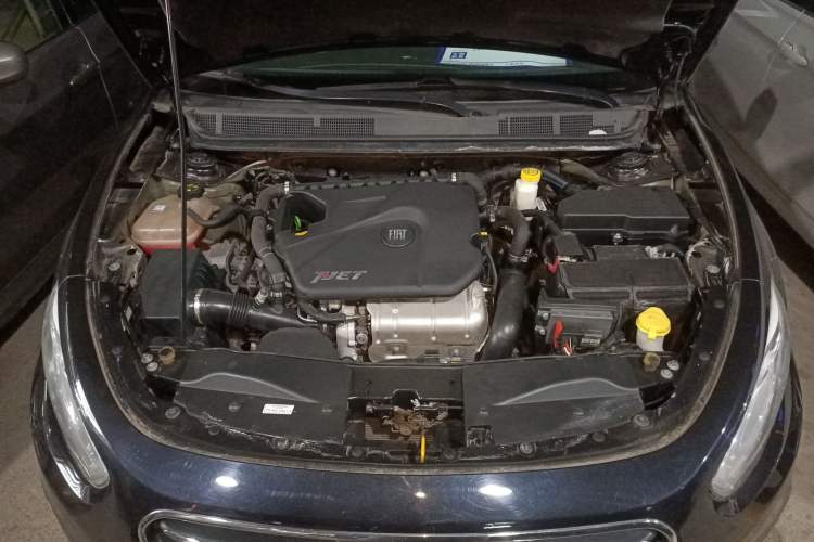 Used Fiat Viaggio 2012 1.4T Automatic Enjoyment Edition Engine Bay