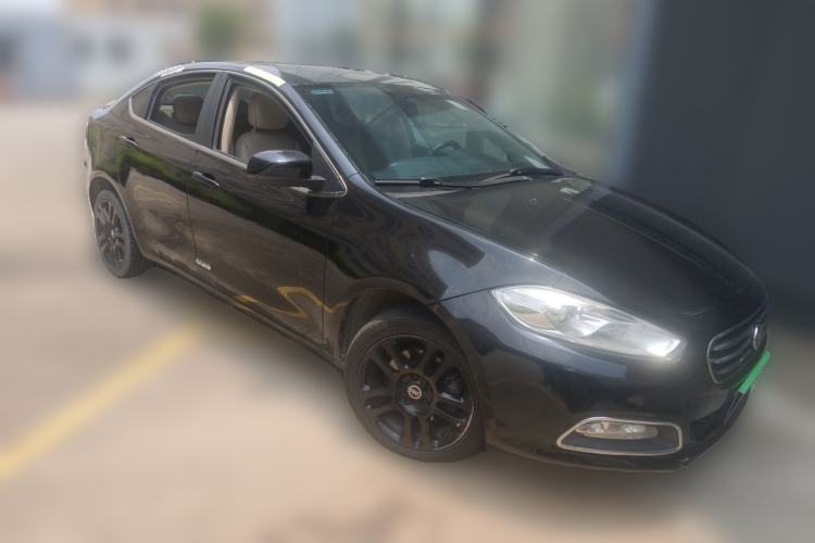 Used Fiat Viaggio 2012 1.4T Automatic Luxury Edition Front Right 45 Deg