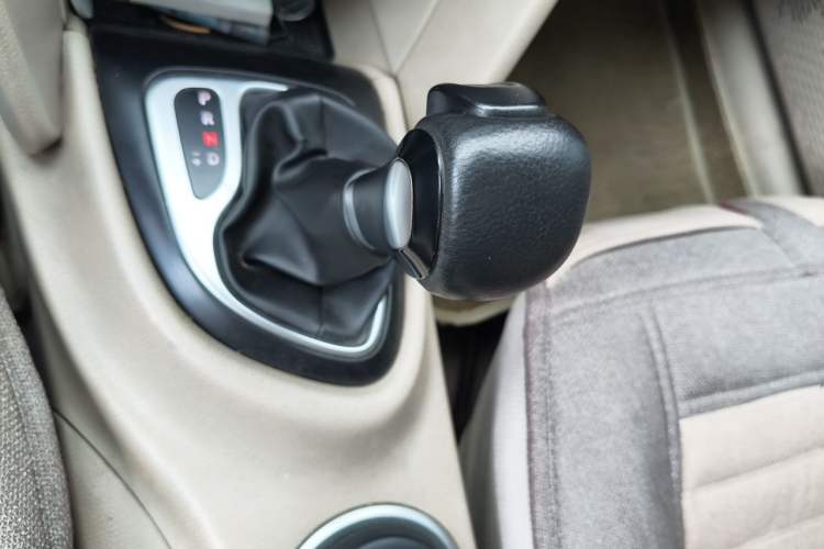 Used Fiat Viaggio 2012 1.4T Automatic Jingxiang Edition Gear Lever