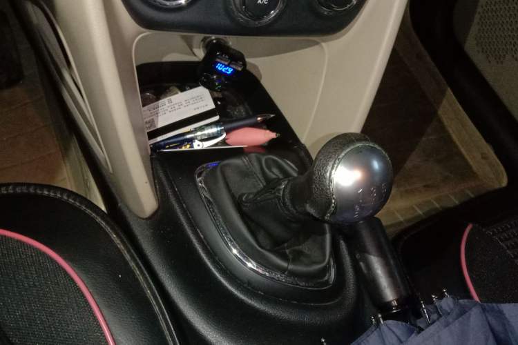 Used Fiat Viaggio 2012 1.4T Manual Enjoyment Edition Gear Lever