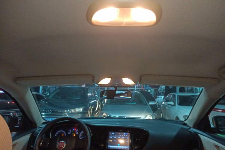 Used Fiat Viaggio 2012 1.4T Automatic Enjoyment Edition Headliner