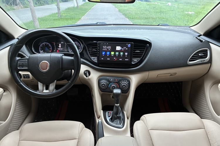 Used Fiat Viaggio 2012 1.4T Automatic Jingxiang Edition Interior 1