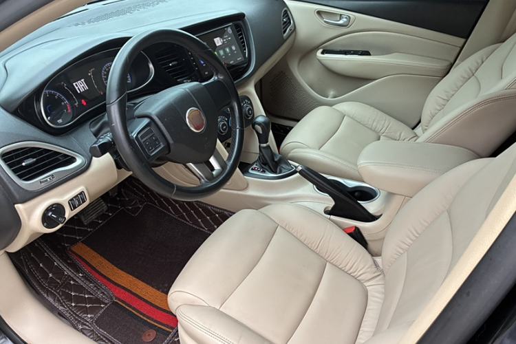 Used Fiat Viaggio 2012 1.4T Automatic Jingxiang Edition Interior 2