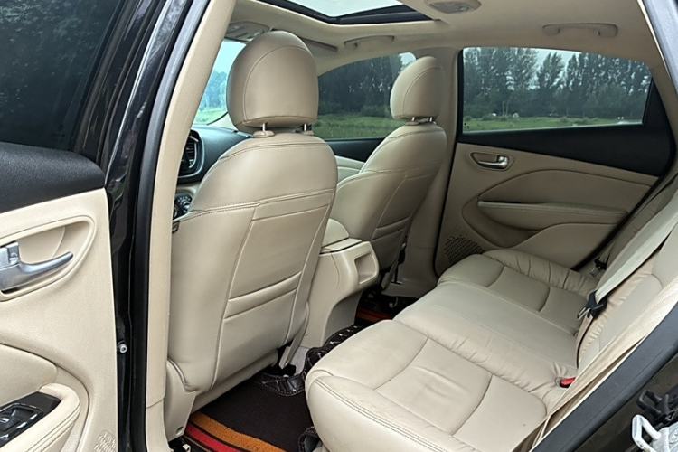 Used Fiat Viaggio 2012 1.4T Automatic Jingxiang Edition Interior 3