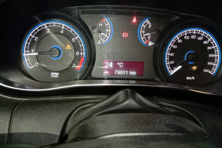 Used Fiat Viaggio 2012 1.4T Manual Enjoyment Edition Odometer Close Up