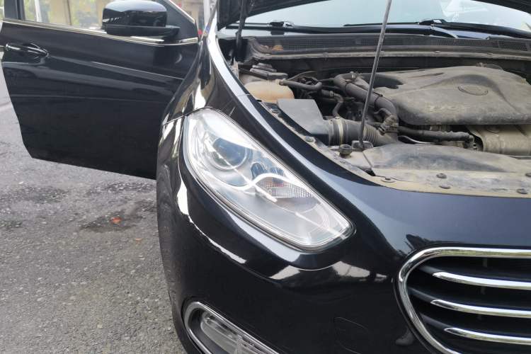 Used Fiat Viaggio 2012 1.4T Manual Enjoyment Edition Right Front Headlight