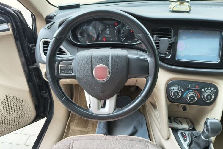 Used Fiat Viaggio 2012 1.4T Automatic Jingxiang Edition Steering Wheel