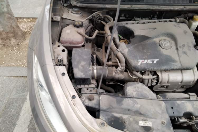 Used Fiat Viaggio 2012 1.4T Automatic Enjoyment Edition Engine Bay Right